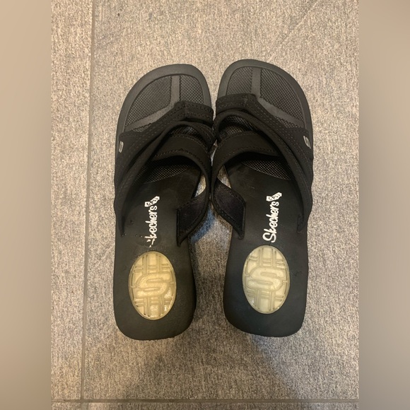 Skechers Cali Keyhole Ladies Wedge Sandals Black Size 9 - Picture 1 of 9